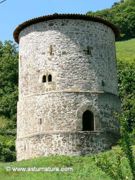 Torre de los Vázquez de Prada de Proaza