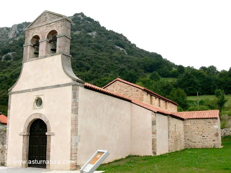 Iglesia de Santo Adriano de Tuñón