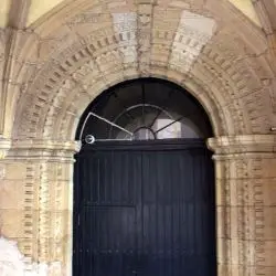 Puerta principal