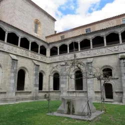 Detalle del Claustro del Silencio 7