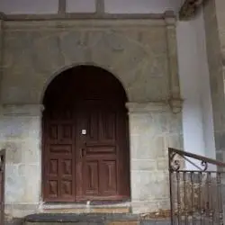 Iglesia de Santa Cruz la Real de Caleao