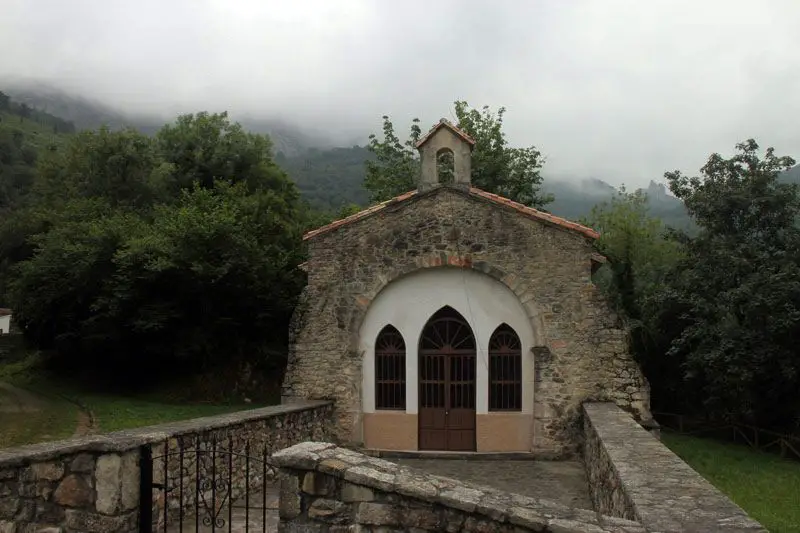 Iglesia de Santa María de Mián