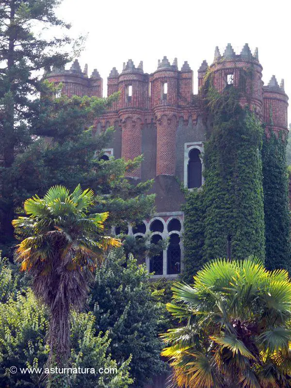 Palacete Castillo-observatorio y Jardines de los Ocharan