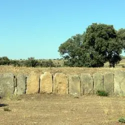 Piedras ciclópeas del muro de guardía