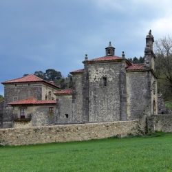Palacio y Capilla de Rugama