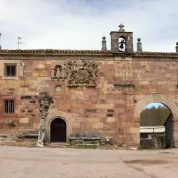 Palacio Las Henestrosas