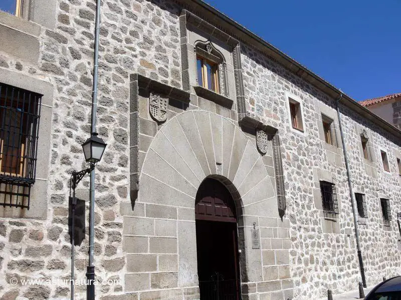 Palacio de los Almarza de Ávila