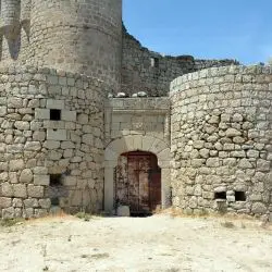 Castillo de Aunqueospese V