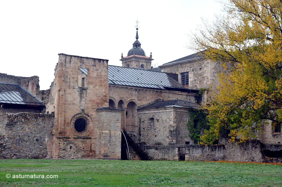 Monasterio de Santa María de Carracedo