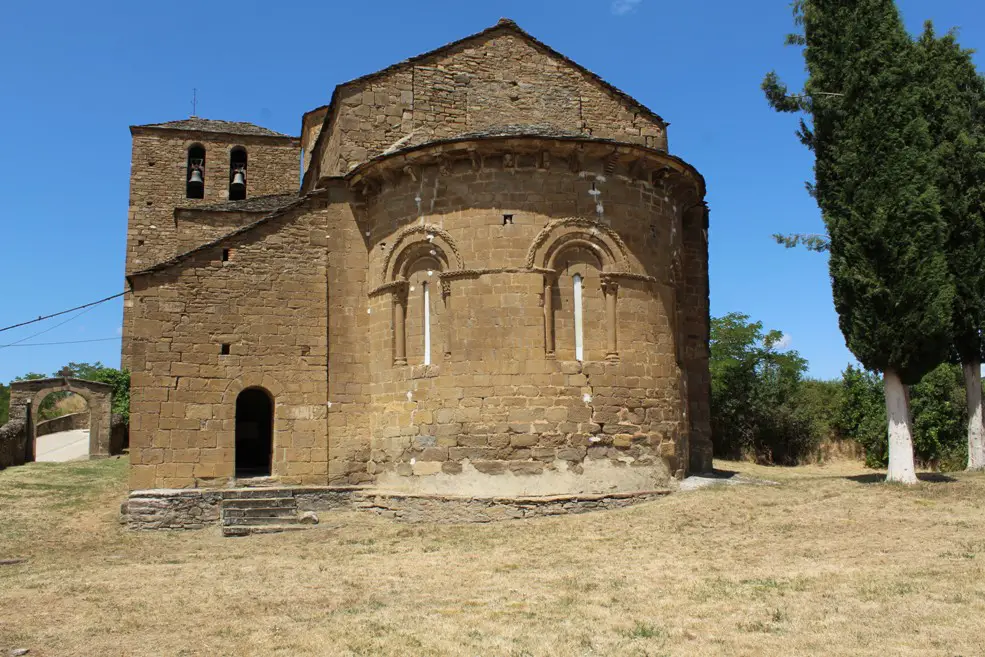 Iglesia románica de Javierrelatre (1 de 3)